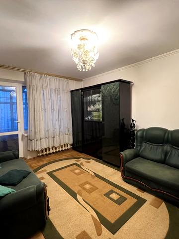 Івана Величковського вул., 44