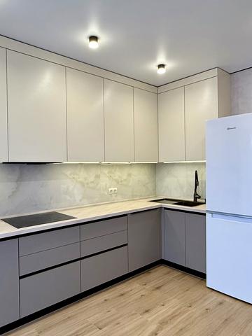 Григорія Сковороди вул., 4