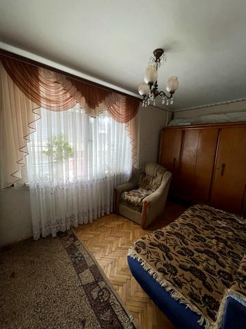 Грушевського вул., 66