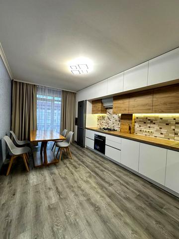 Олександра Довженка вул., 21а