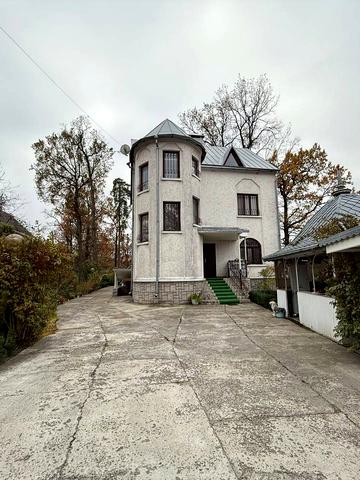 Кленова вул., 27