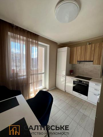 Драгоманова вул., 6