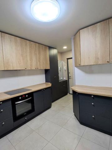 Слави бульв., 7