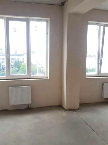 Домобудівельна вул., 5