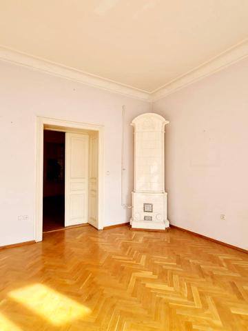 Гетьмана Петра Дорошенка вул. (Жовтнева), 50