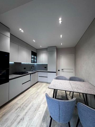 Приозерна вул., 25