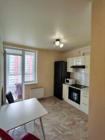 Перлинна вул., 11