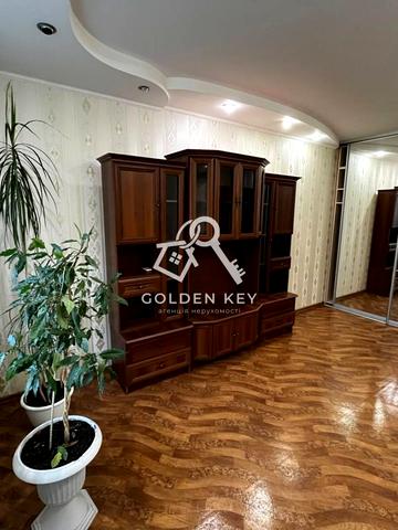 Сонячний мікрорайон вул., 32