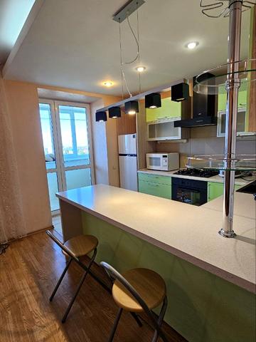 Кавалерійська вул., 9