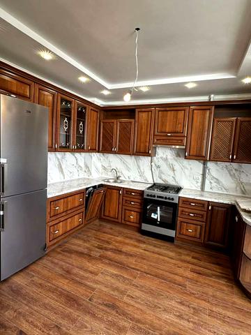 Бельведерська вул., 23