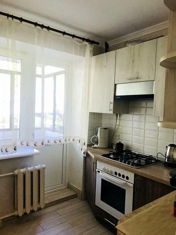 Тернопільська вул., 9