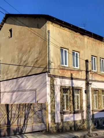 Буковинська вул., 37