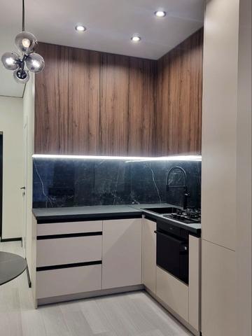 Мартинова просп., (вул. Радісна, 4)