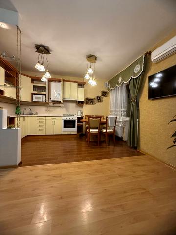 Гетьмана Полуботка вул., 6а