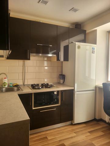 Нижньовоскресенська вул., 4