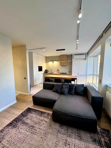 Героїв Крут вул., (Будинок 3)