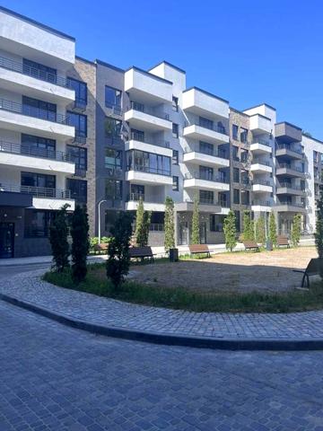 Квітки Цісик вул. (Гамарника), 32