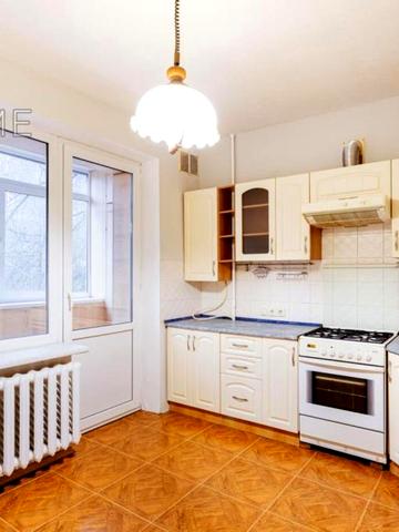 Василя Тютюнника вул. (Анрі Барбюса), 5-Б