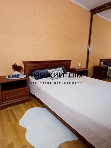 Братства Тарасівців вул. (Декабристів), 12/37