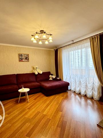 Івана Миколайчука вул., 38а