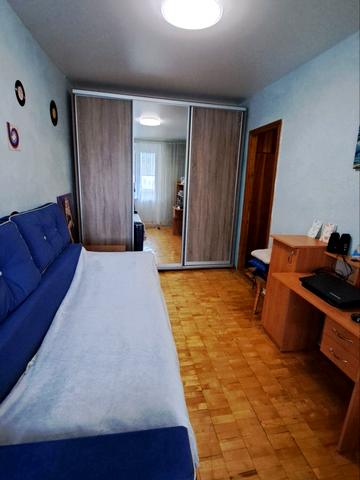 Зіньківська вул., 14