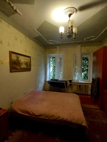 Середньофонтанська вул., 4