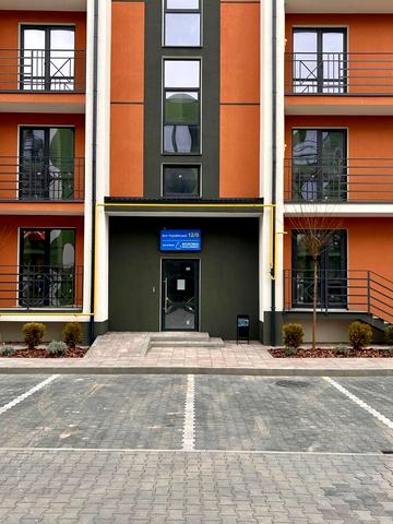 Українська вул., 12/1