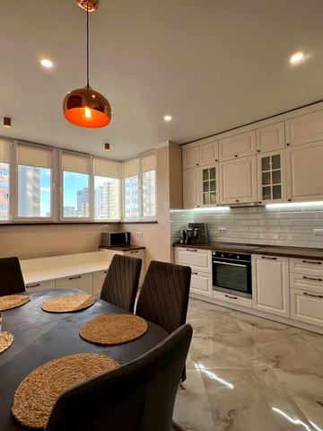 Олени Пчілки вул., 7