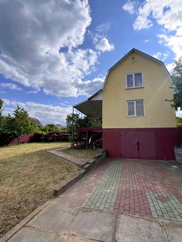 Зарічанська, 17