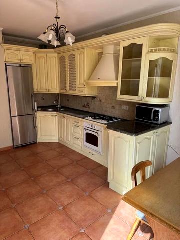 Миколи Лукаша вул., 3