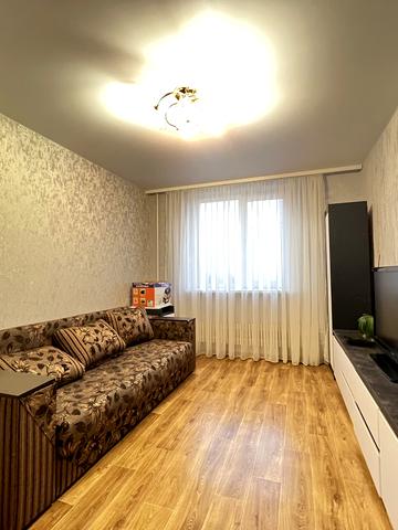 Гвардійців-Широнінців вул., 108