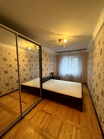 Запорізького Козацтва вул., 11а