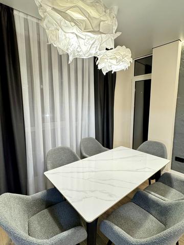 Героїв Майдану вул. (Червоноармійська), 270