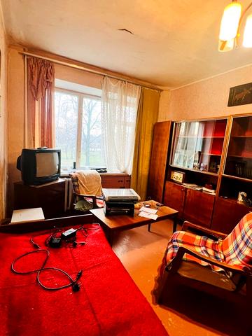 Миколи Амосова, 8