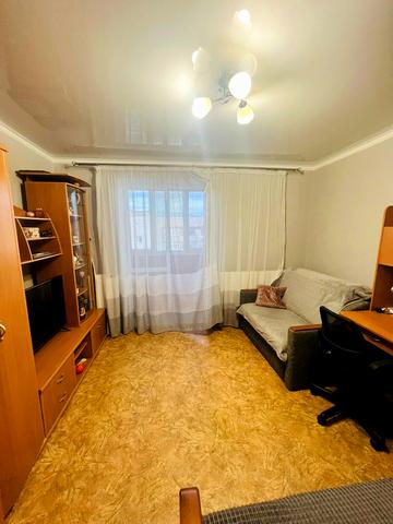 Будівельників, 38