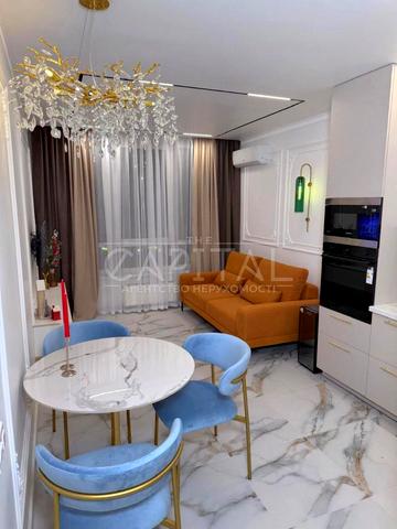 Віктора Некрасова вул. (Північно-Сирецька), 6