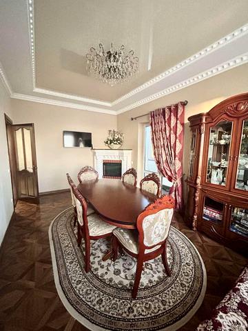 Святої Трійці вул., 15