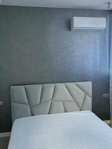 Вацлава Гавела бульв. (Івана Лепсе), 28