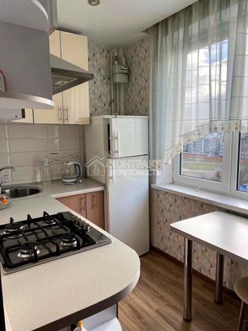 Валентинівська вул., 11