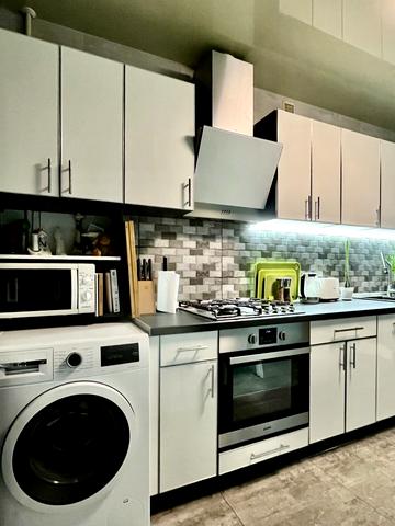 Коцюбинського вул., 81