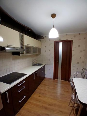 Київська вул., 17