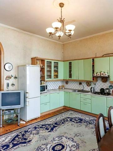 Еспланадна вул., 2