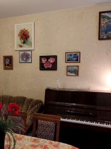 Братська вул., 4