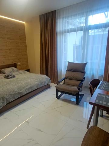 Успенський пров., 11