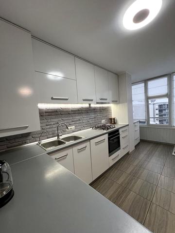 Львівська вул., 33а