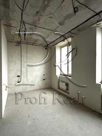 Саперно-Слобідська вул., 22