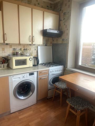 Науки просп. (Леніна), 21а