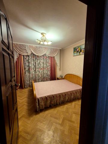 Богатирська вул., 6/1