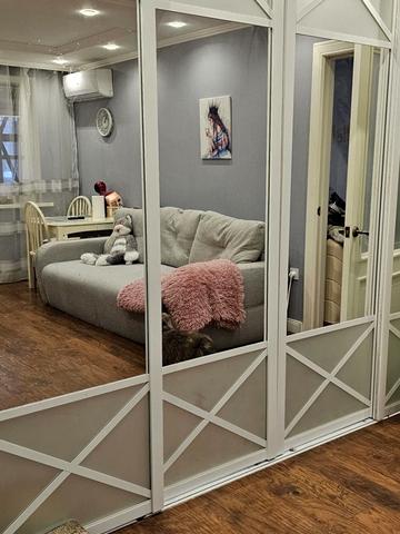 Богдана Хмельницького просп. (Героїв Сталінграда), 10-Г