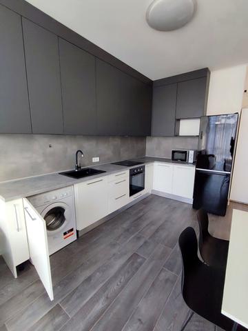 Олегівська вул., 1